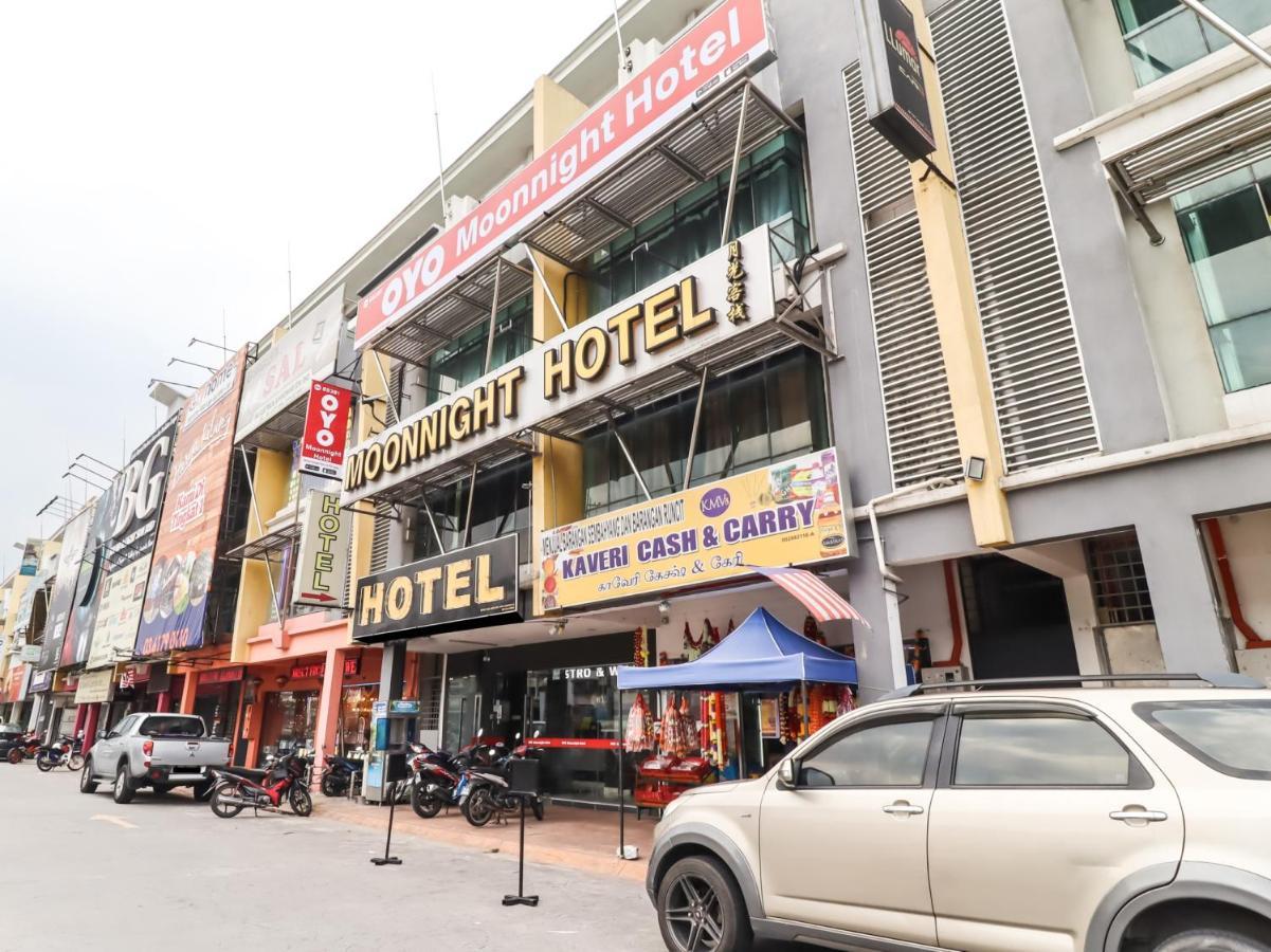 Oyo 89381 Moonnight Hotel Batu Caves Exterior foto